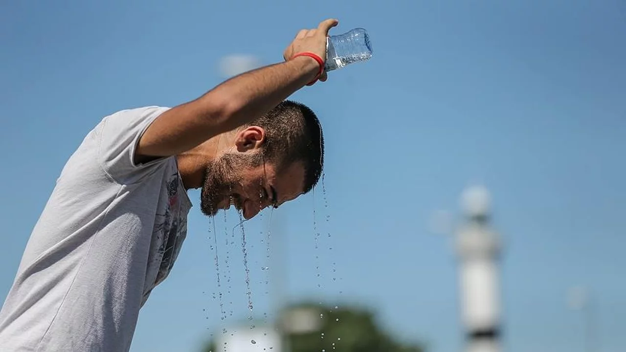Bilim insanlarından T&uuml;rkiye i&ccedil;in kritik uyarı! Sıcak hava dalgaları 3 kat g&uuml;&ccedil;lendi