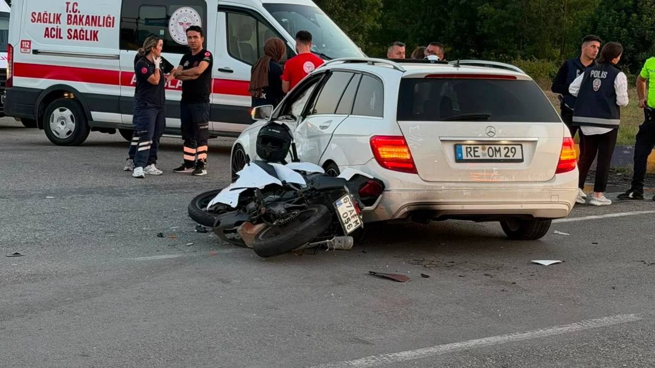 Zonguldak'ta feci kaza! Gen&ccedil; motosiklet s&uuml;r&uuml;c&uuml;s&uuml; hastanede yaşamını yitirdi