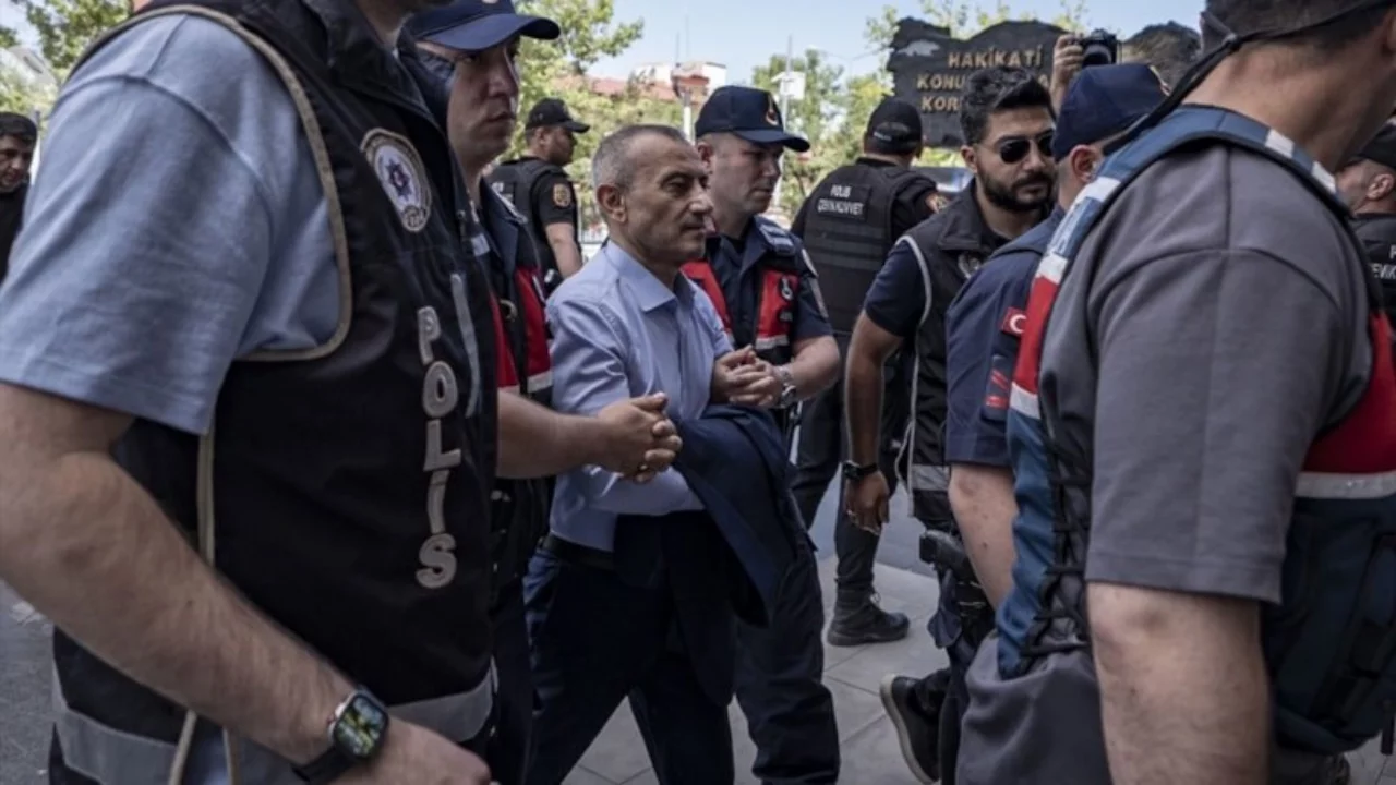 G&uuml;listan Doku soruşturmasında flaş gelişme: Eski Vali Tuncay Sonel 4 su&ccedil;tan daha tutuklandı...