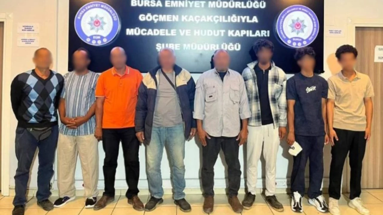 Bursa'da d&uuml;zensiz g&ouml;&ccedil; operasyonu! Ka&ccedil;ak &ccedil;alışanlar tek tek tespit edildi...