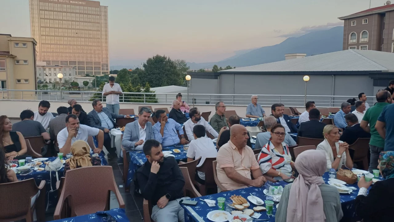 Bursa'da Anahtar Parti'den 6 aylık değerlendirme
