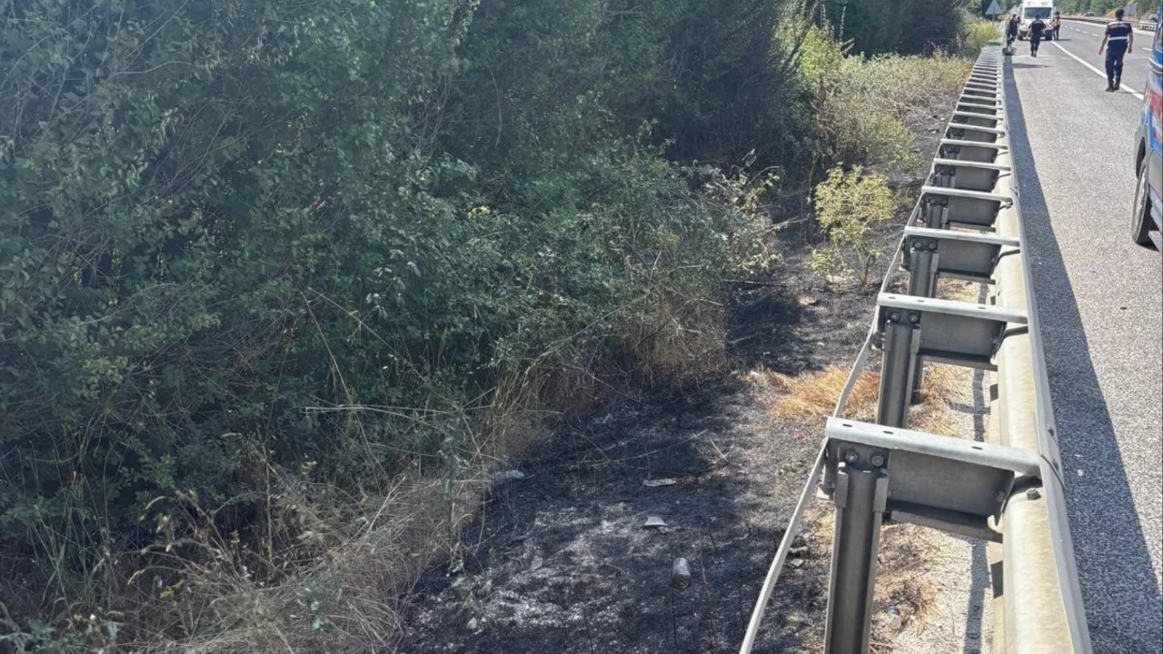 Atılan sigara izmariti muhtemel bir faciaya yol a&ccedil;ıyordu