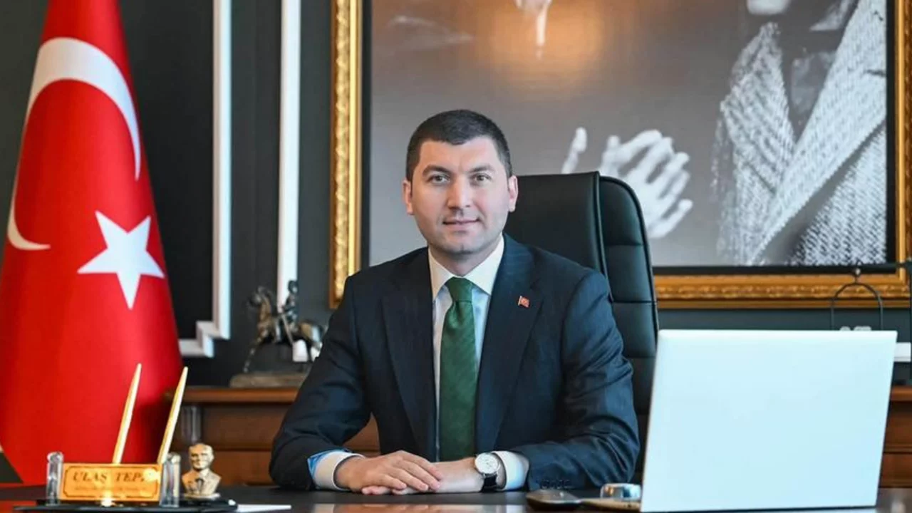 Altınordu Belediye Başkanı, meclis üyeleriyle beraber CHP'den istifa etti 
