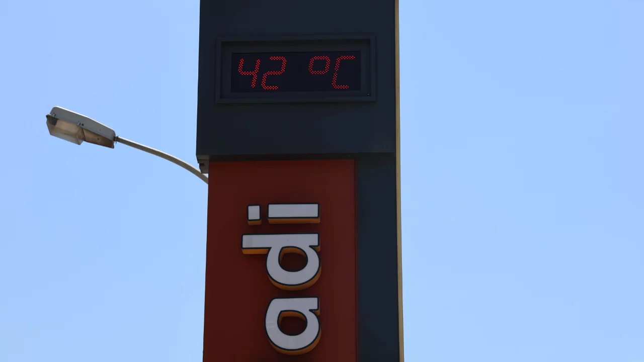Bir ilimizde termometreler 42 dereceyi gösterdi