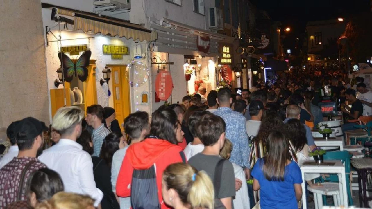 Nüfusu 51 bin: Hafta sonu yarım milyona ulaşıyor! Akın ediyorlar...