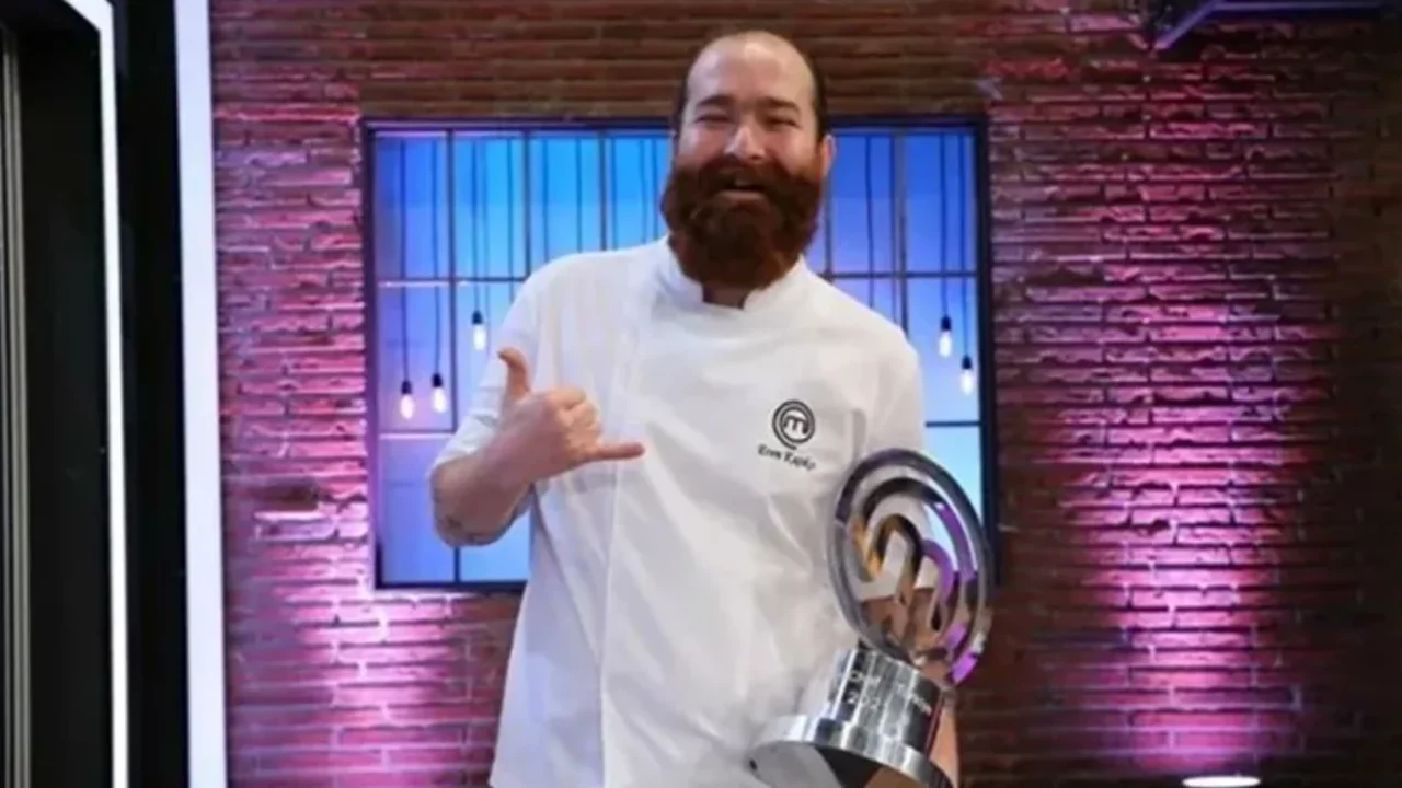 MasterChef şampiyonu Eren Kaşık&ccedil;ı'nın &ouml;l&uuml;m&uuml;yle ilgili flaş gelişme: Cenazesi Adli Tıp Kurumu'na g&ouml;t&uuml;r&uuml;ld&uuml;
