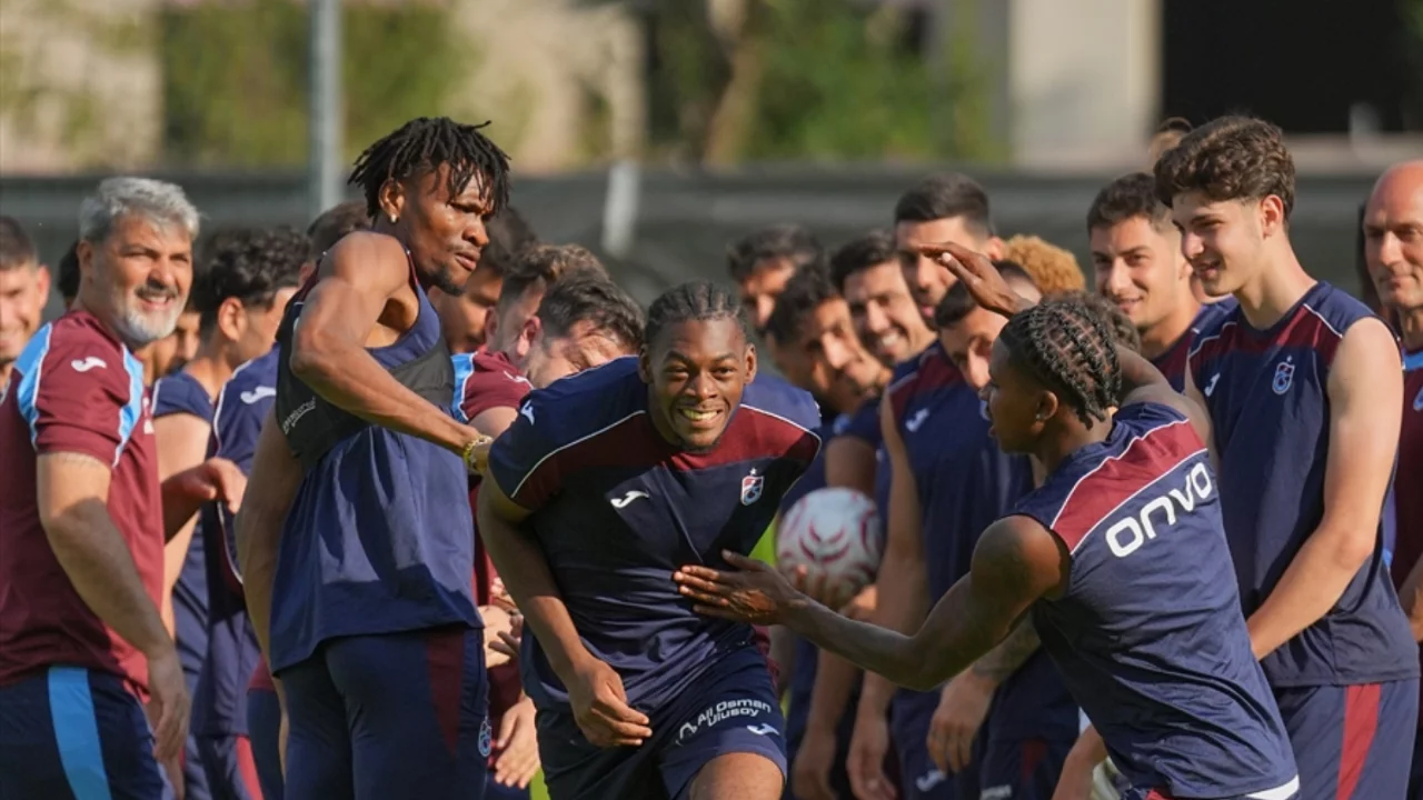 Trabzonspor, Avusturya'da sezon hazırlıklarını s&uuml;rd&uuml;rd&uuml;