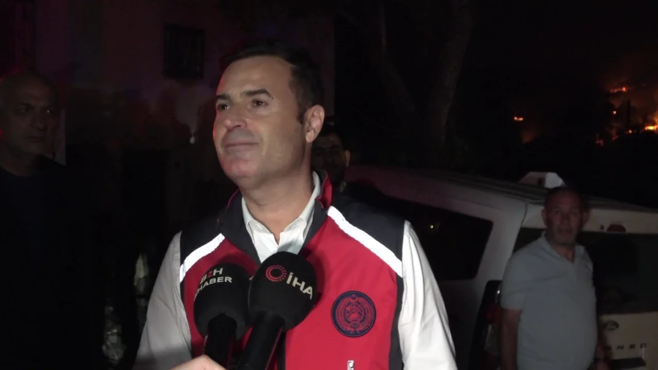 Balıkesir'de peş peşe &ccedil;ıkan orman yangınlarında son durum! Başkan Akın'dan kritik a&ccedil;ıklama