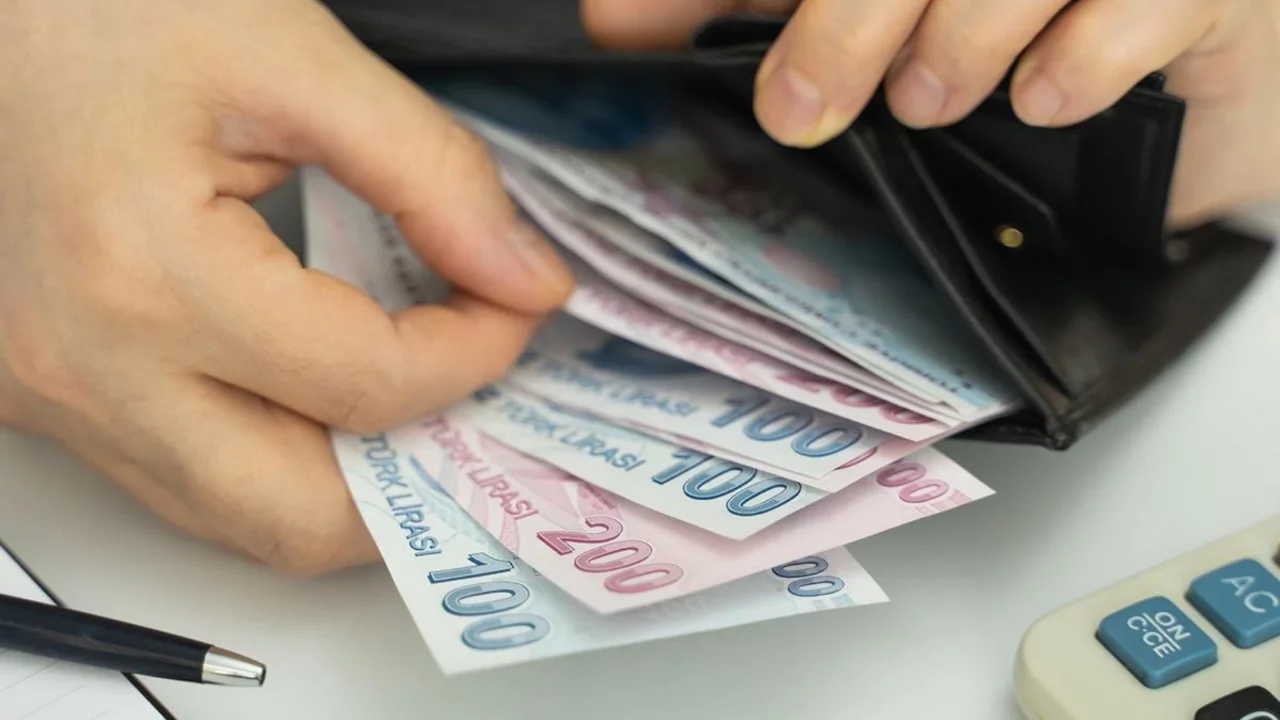 Akaryakıta yeni zam! Bir psikolojik eşik daha aşılıyor