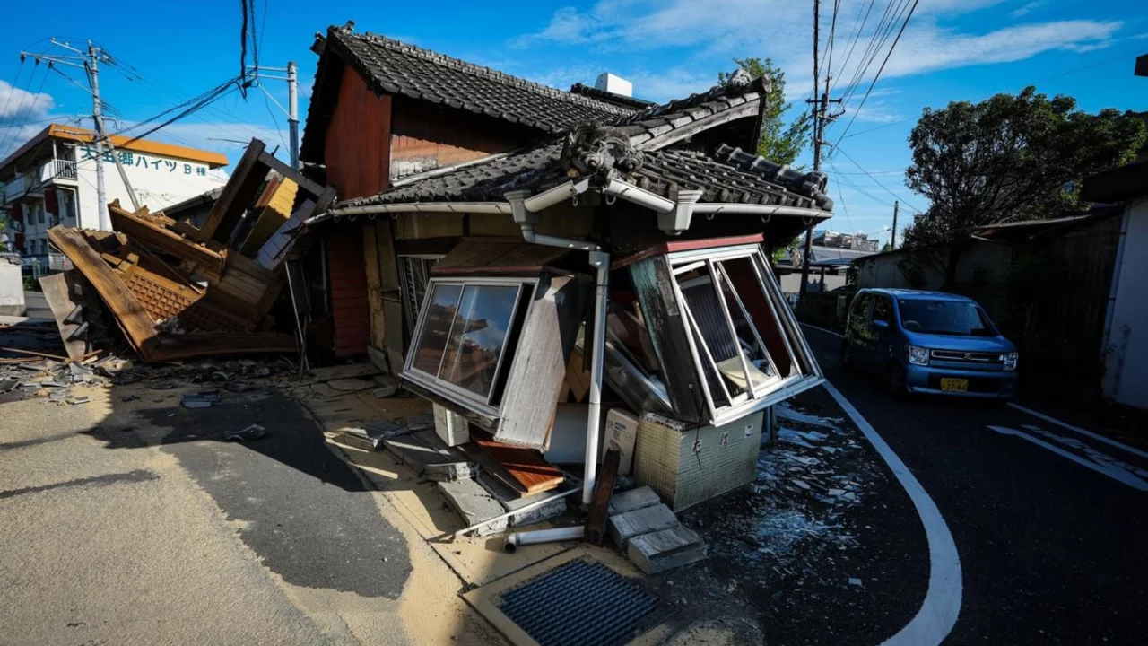 Japonya'da Kumamoto eyaletini vuran depremde hayatını kaybedenlerin sayısı 30'a yükseldi
