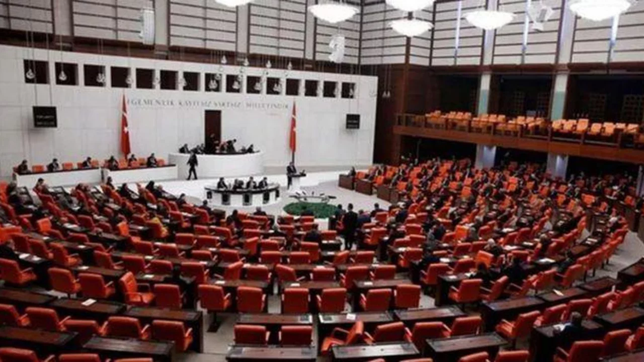 Öğrenci affı SON DAKİKA! Öğrenci affı çıktı mı, ne zaman çıkacak? Öğrenci affı Resmi Gazete'de yayımlandı mı?
