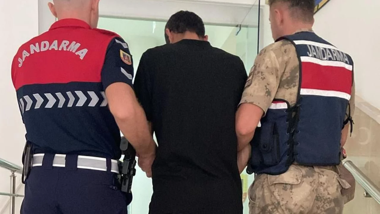 6 yıl 8 ay hapis cezasıyla aranıyordu! Jandarma operasyonuyla yakalandı