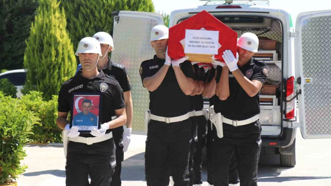 Görevi başında vefat eden polis memuru memleketine uğurlandı