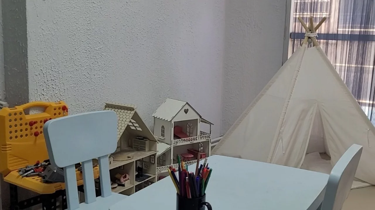 Uzmandan ailelere kritik uyarı! &Ccedil;ocukluk &ccedil;ağı depresyonunun bu belirtilerini sakın g&ouml;rmezden gelmeyin