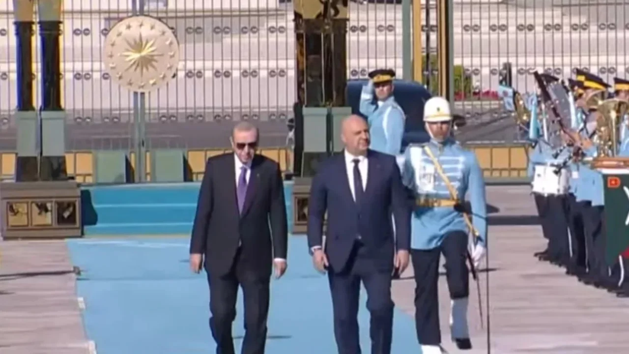 Lübnan Cumhurbaşkanı Ankara'da! Cumhurbaşkanı Erdoğan resmi törenle karşıladı 