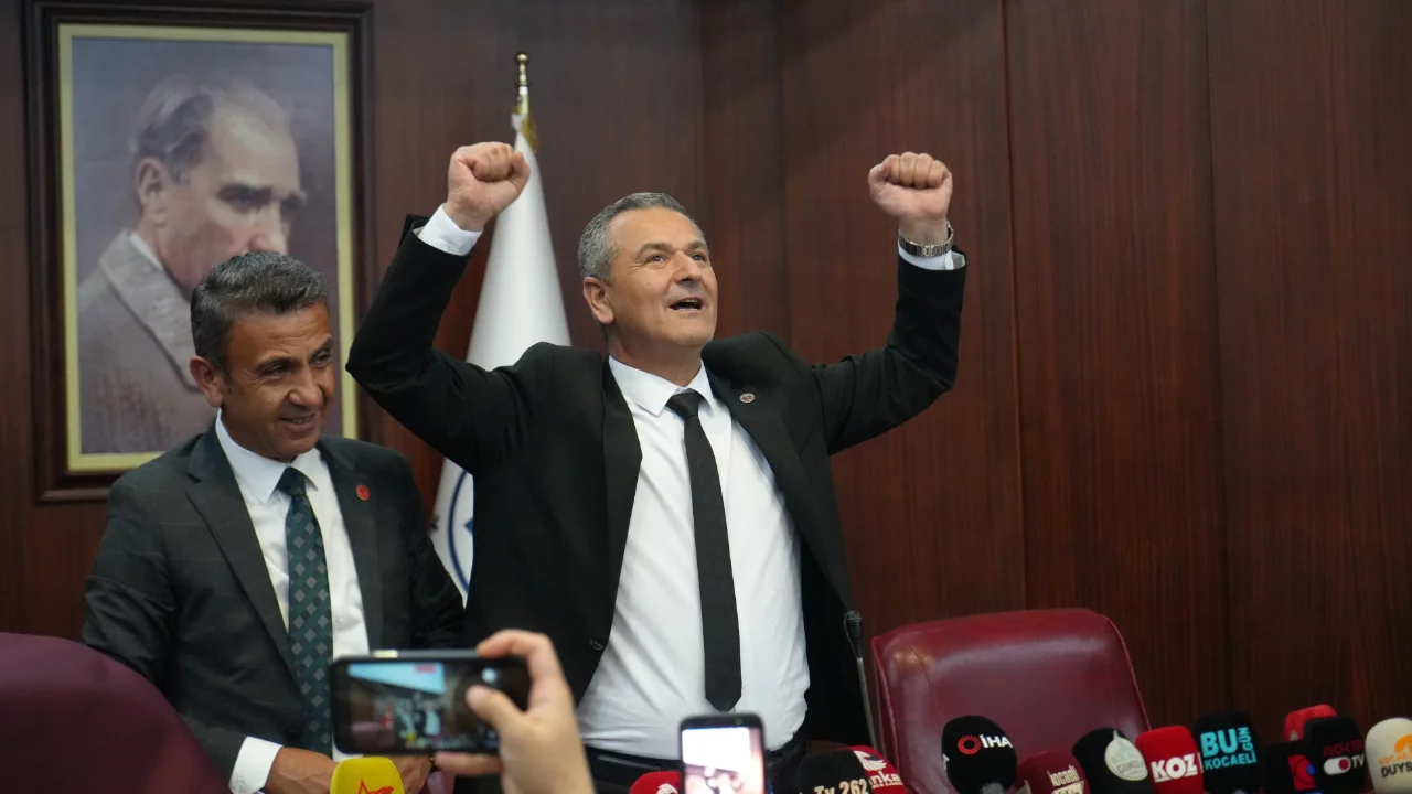 İzmit Belediyesi Başkan Vekili Lütfü Obuz oldu