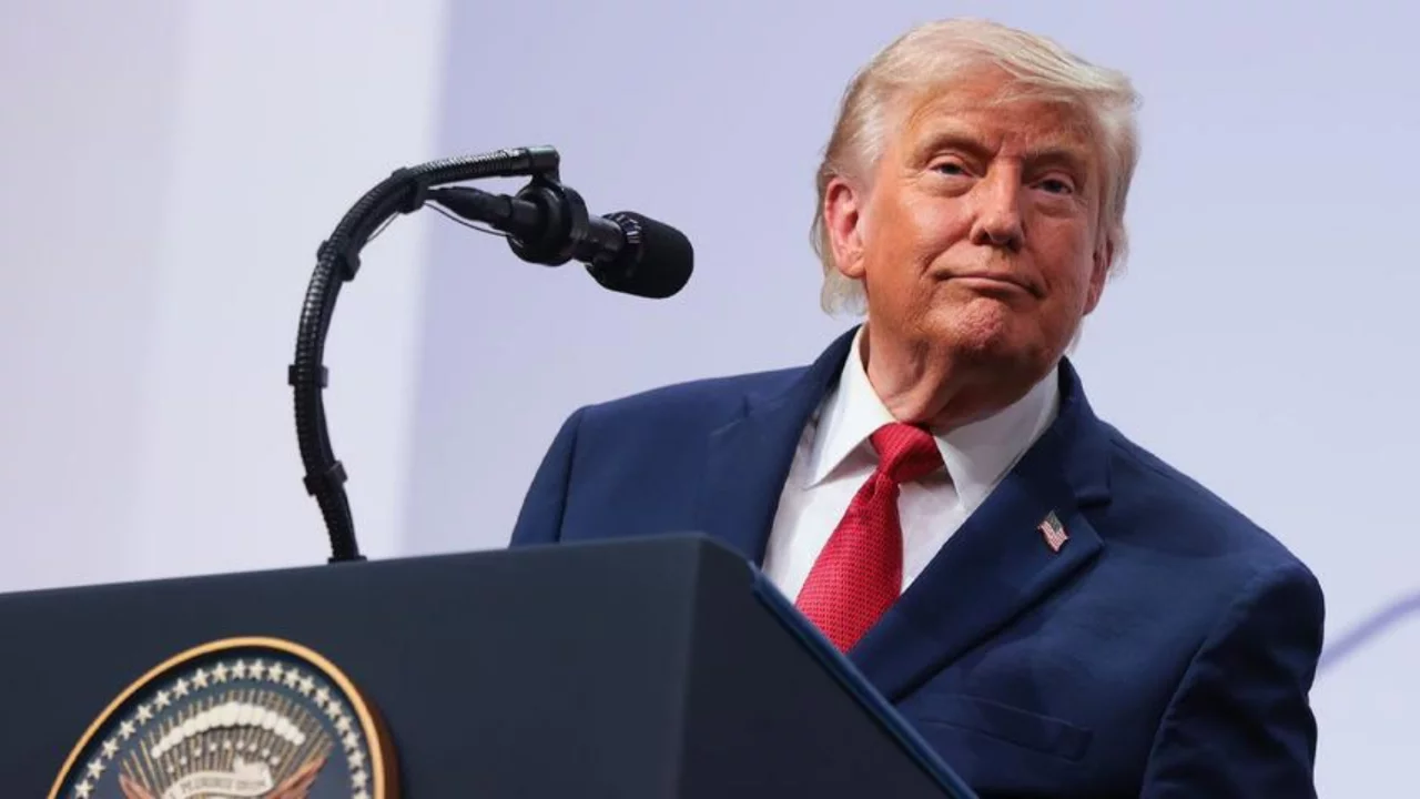Trump &ccedil;ok tartışılacak karara imza attı! G&ouml;&ccedil;menlere bir darbe daha...