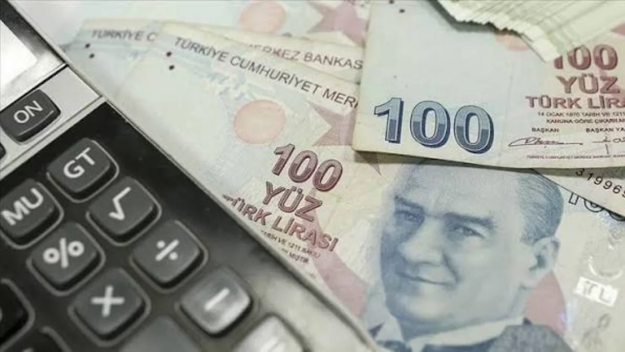 En d&uuml;ş&uuml;k emekli aylığı belli oldu! Resmi Gazete'de yayımlandı...