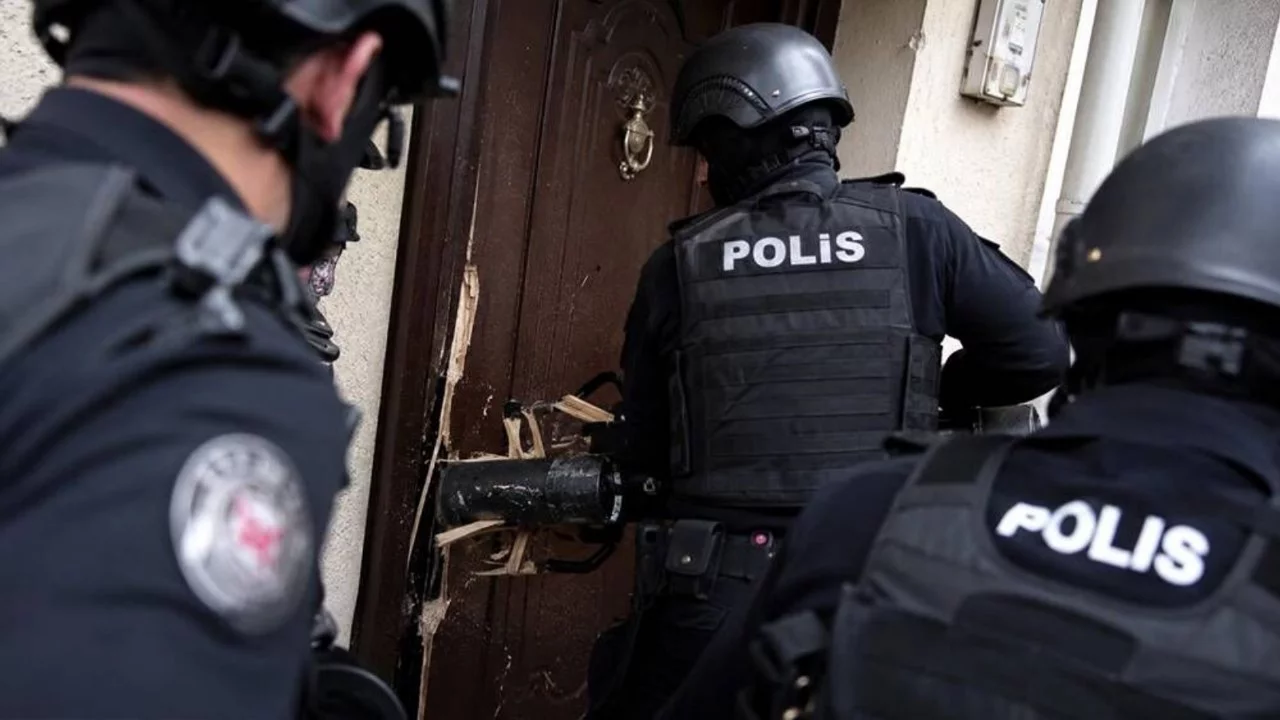 Yasa dışı bahis reklamı yapanlara operasyon: Bursa da listede...