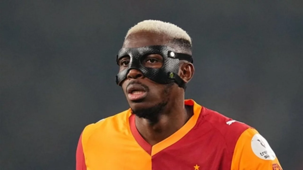 Osimhen i&ccedil;in 100 milyon euro iddiası! Galatasaray y&ouml;netiminin tavrı ortaya &ccedil;ıktı
