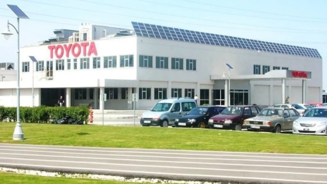 Toyota T&uuml;rkiye a&ccedil;ıkladı: &Uuml;retime ara veriliyor