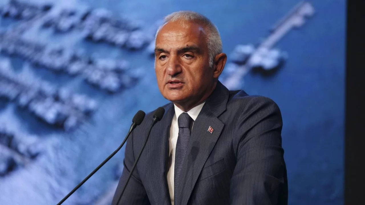 T&uuml;rkiye yılın ilk 6 ayında turizmden 25 milyar 746 milyon dolar elde etti
