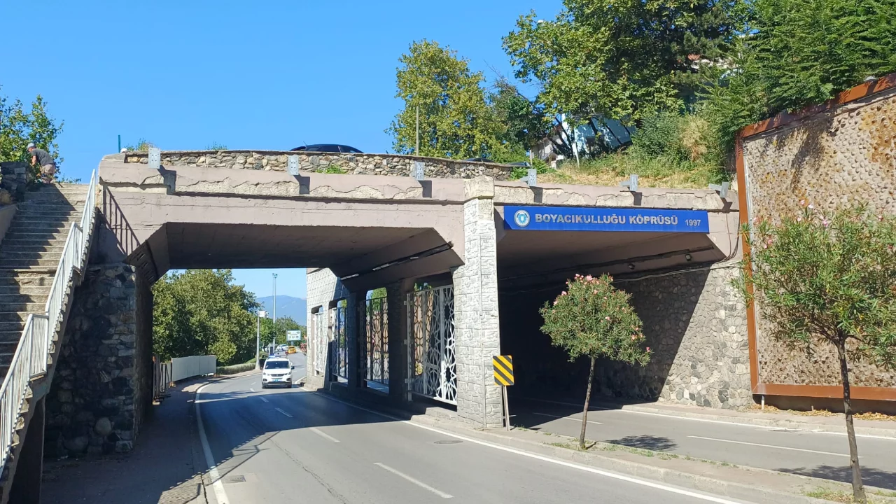 Bursa'da 600 yıllık tarihi k&ouml;pr&uuml; ulaşıma kapatıldı!