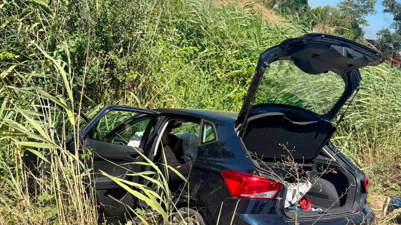 Bursa'da otomobil, sulama kanalına devrildi: 6 kişi yaralandı