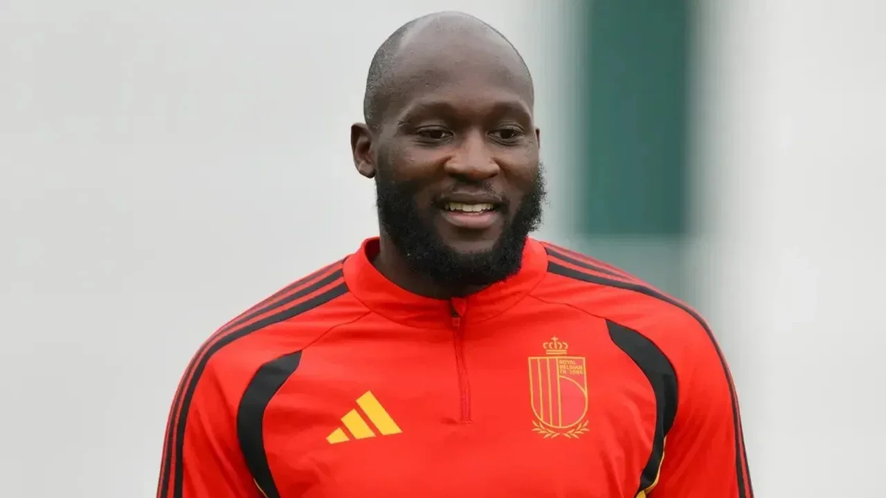 Fenerbahçelilere transferde sürpriz gelişme! Yıldız golcü Romelu Lukaku Türkiye'ye geldi 