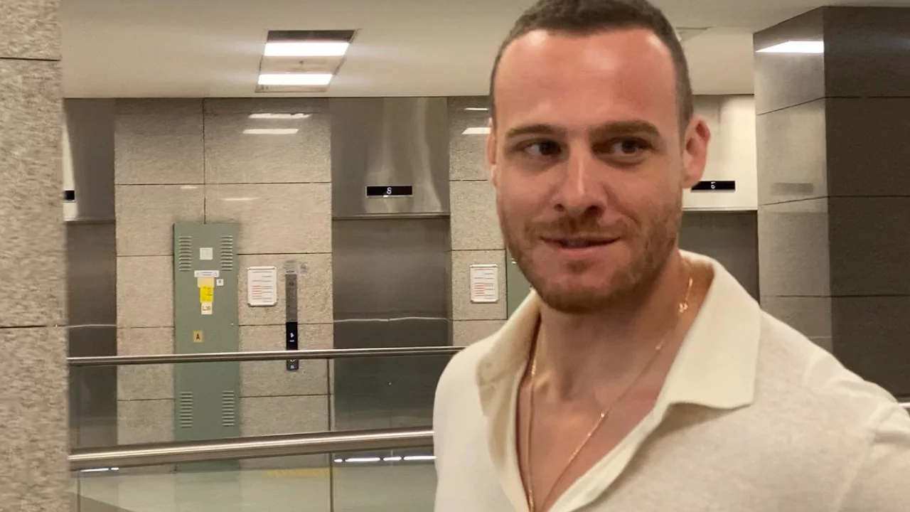 Kerem B&uuml;rsin: "Ben de bağış yaptım, mağdur olduğumu d&uuml;ş&uuml;n&uuml;yorum"