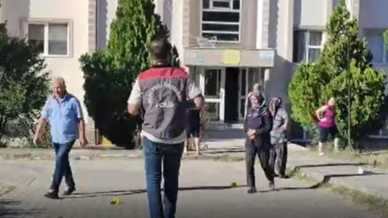 Emekli polisin komşu kavgasında silahı konuştu! 3 yaralı, biri ağır