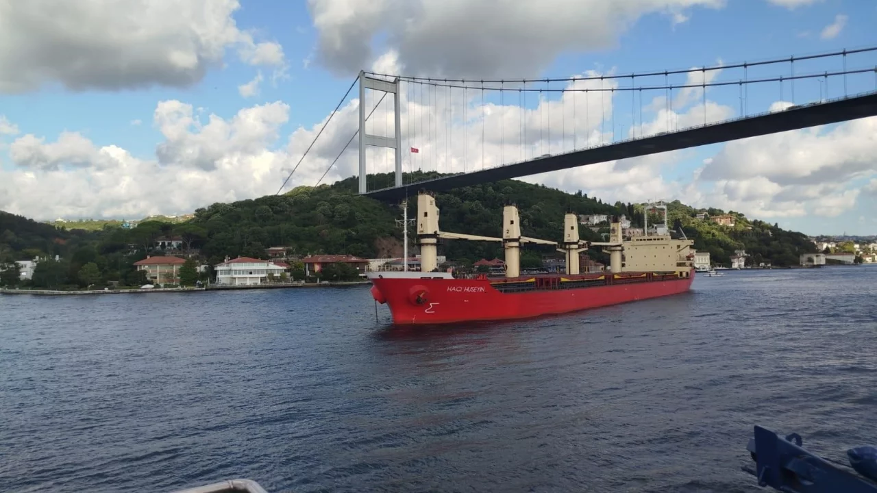 İstanbul Boğazı'nda kritik gelişme! Trafik yeniden açıldı
