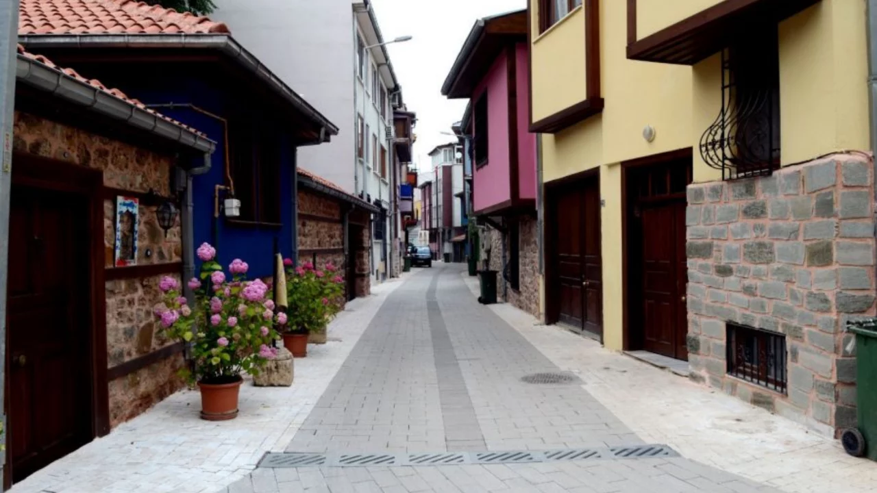 Bursa'nın hafızasına kazınan sokaklar! Her k&ouml;şesinde ayrı bir hikaye saklı...