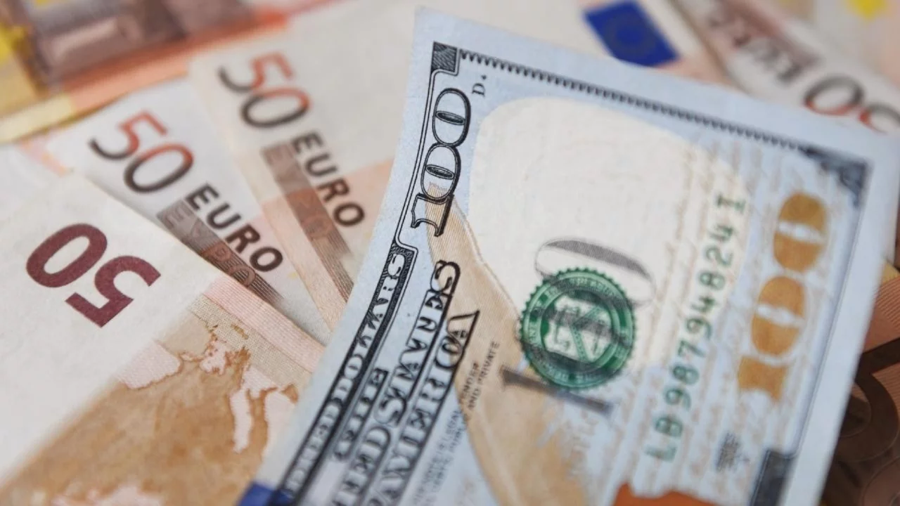 Dolar/TL bug&uuml;n ne kadar? (2 Ağustos 2026 dolar - Euro fiyatları)