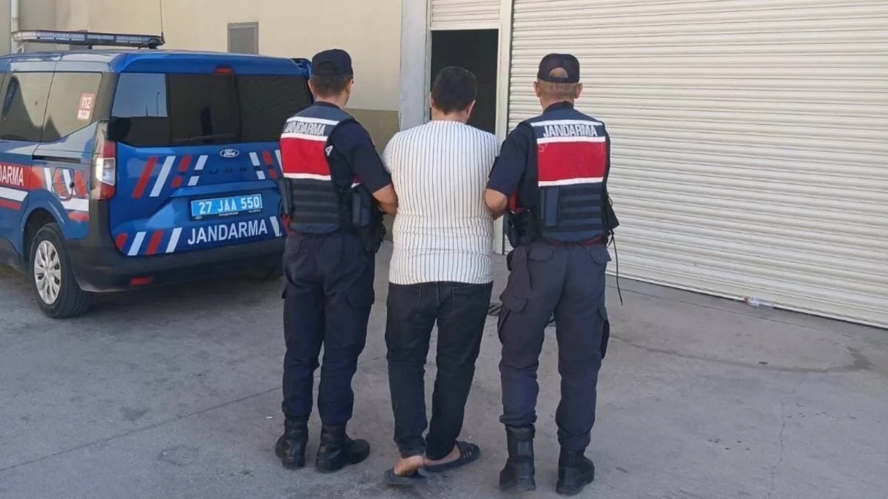 Kesinleşmiş 10 yıl cezayla aranan 2 şüpheli yakalandı