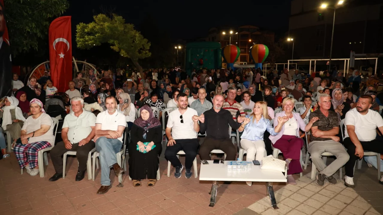 Osmangazi'de yaz akşamları şenlikle renklendi: Mahalle buluşmaları devam ediyor