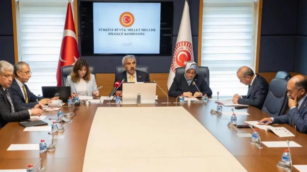 Meclis'e gelen dilekçeler şaşırttı! Hoparlör yasağı da var, başkent önerisi de