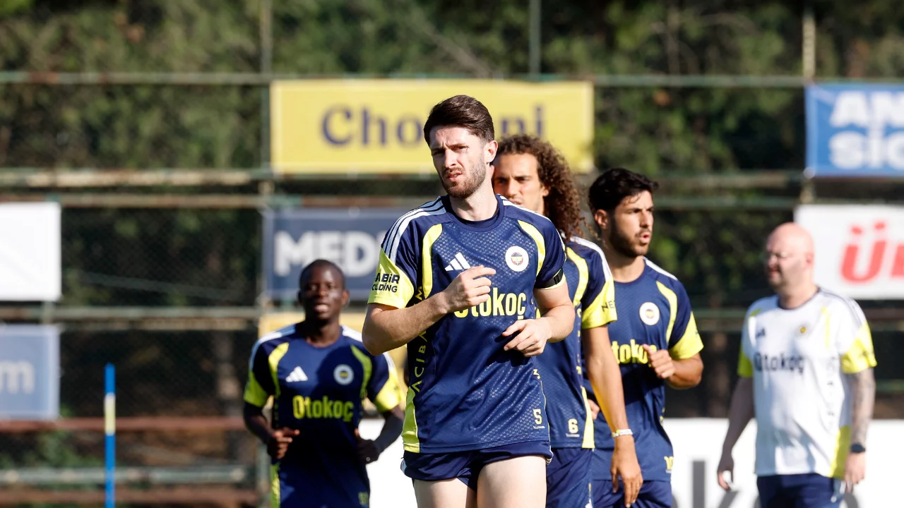 Fenerbahçe'de Sturm Graz mesaisi hız kesmiyor!