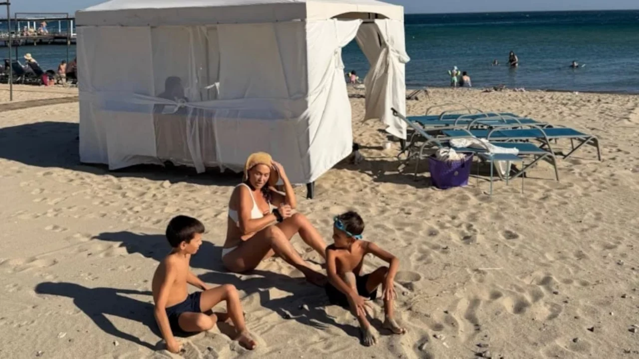 Hülya Avşar'ın Ayvalık paylaşımı sosyal medyada gündem oldu! Yaz pozlarına beğeni yağdı