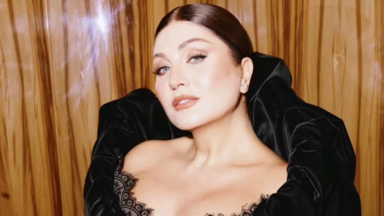 Sibel Can'dan nostalji dolu doğum g&uuml;n&uuml; paylaşımı! Gen&ccedil;lik fotoğrafı b&uuml;y&uuml;k ilgi g&ouml;rd&uuml;
