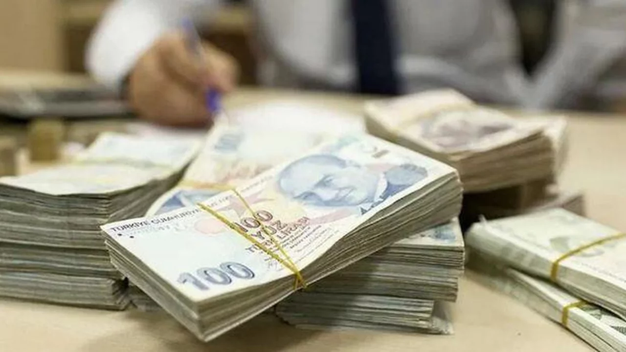 MEMUR VE MEMUR EKELİSİ MAAŞI OCAK 2027 ZAMMI: Enflasyon farkıyla memur maaşları ne kadar olacak? 1 aylık enflasyon farkı ne kadar oldu?