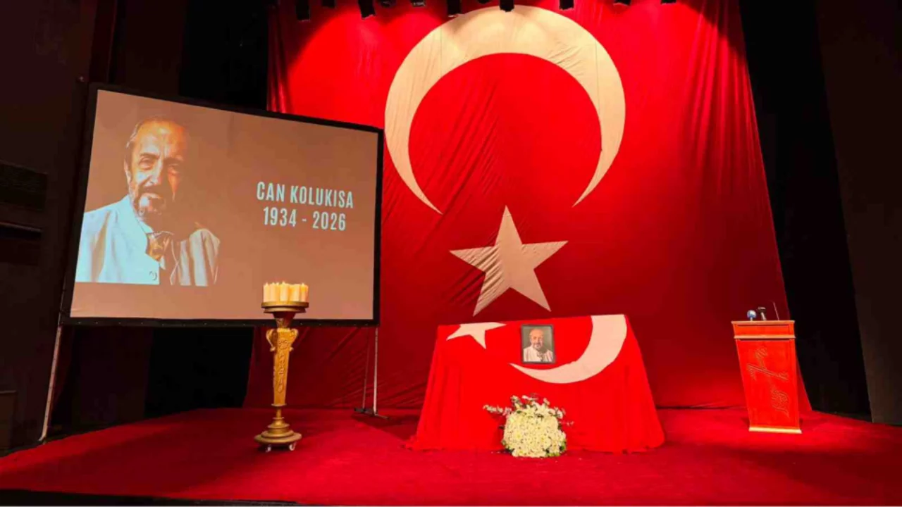 Can Kolukısa son yolculuğuna uğurlanıyor! Usta oyuncu i&ccedil;in duygusal veda t&ouml;reni