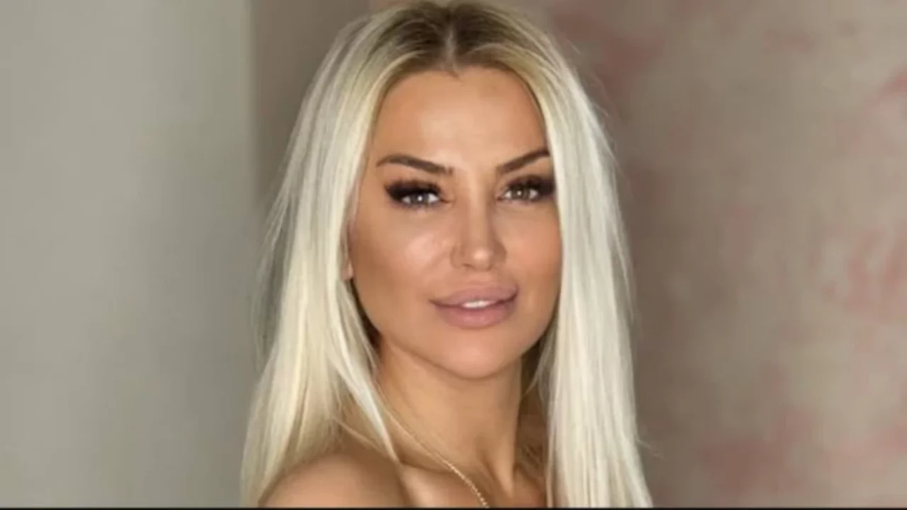 Song&uuml;l Karlı'nın oğlunu g&ouml;renler şaşkınlığını gizleyemedi!