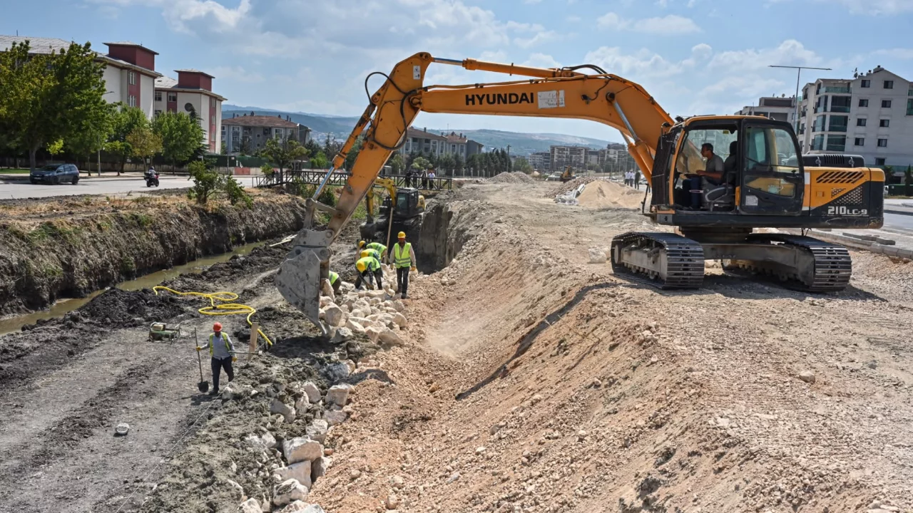 Bursa'da dev d&ouml;n&uuml;ş&uuml;m! B&uuml;y&uuml;kşehir d&uuml;ğmeye bastı