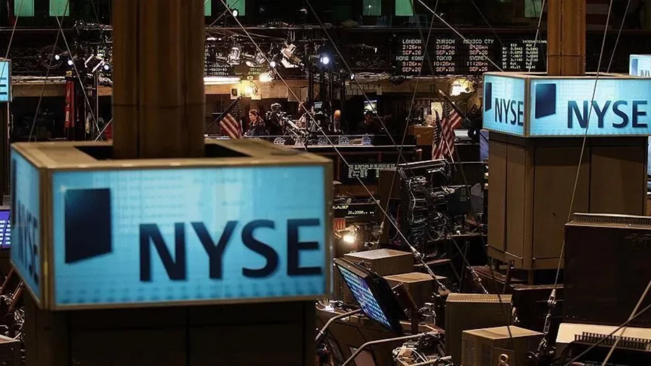 Wall Street'te rekor gün! İran sinyali ve teknoloji devleri borsayı zirveye taşıdı