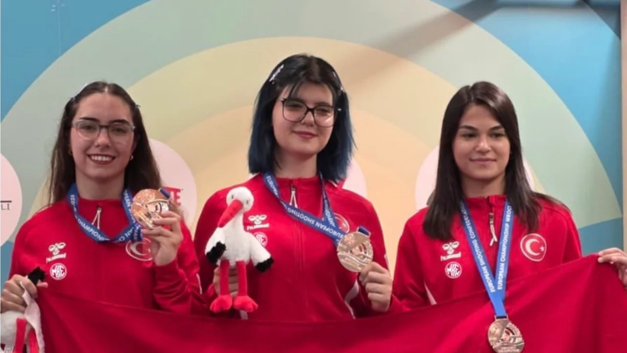 Milli Atıcılar U23 Avrupa Şampiyonası'nda &ccedil;ifte bronz madalya sevinci