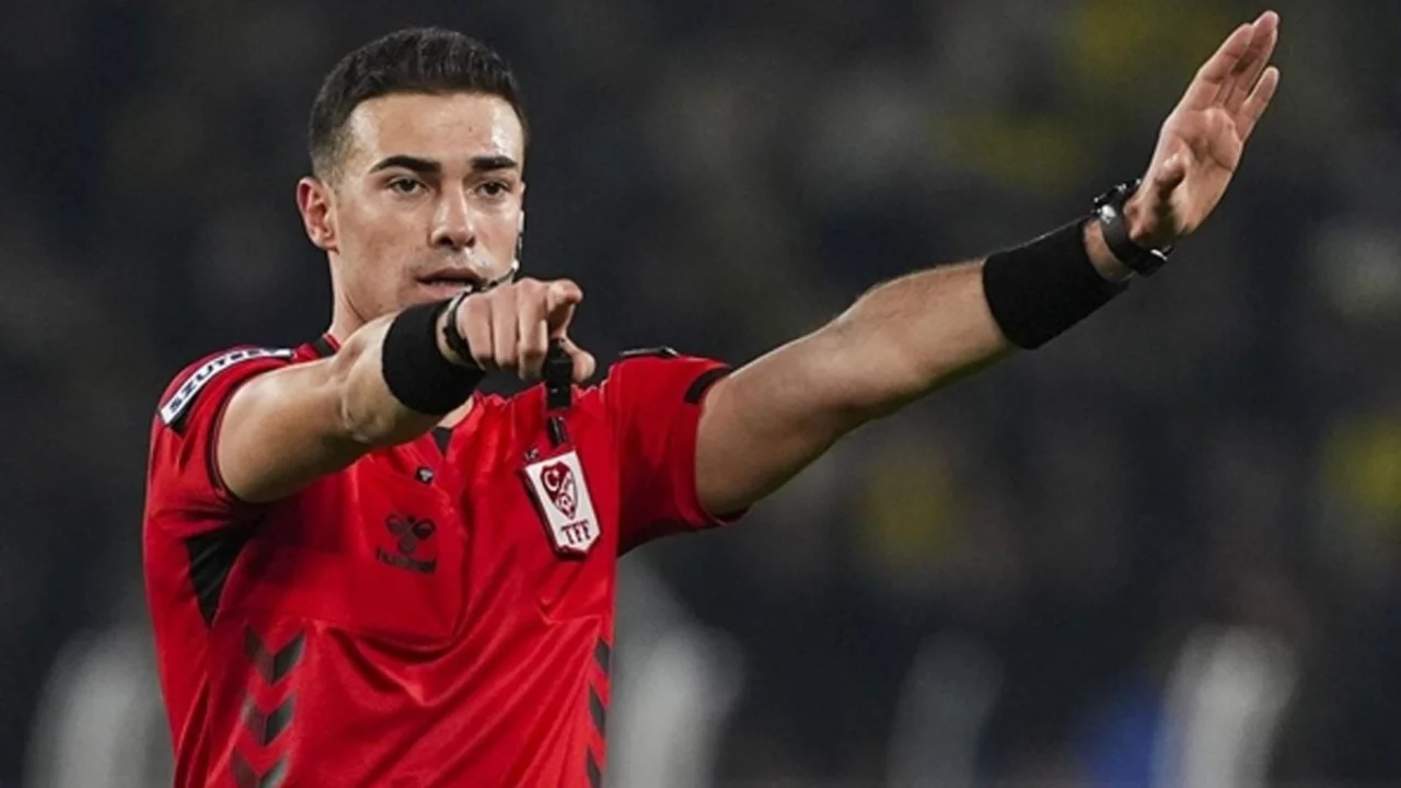 S&uuml;per Lig'de yeni d&ouml;nem! Milyonları isyan ettiren kararlar tarih oluyor