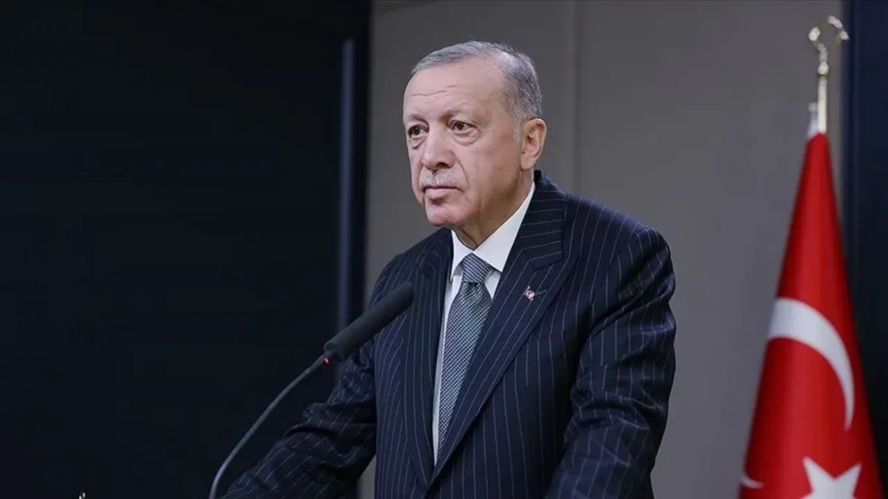 YAŞ &ouml;ncesi Anıtkabir ziyareti! Cumhurbaşkanı Erdoğan'dan dikkat &ccedil;eken mesaj