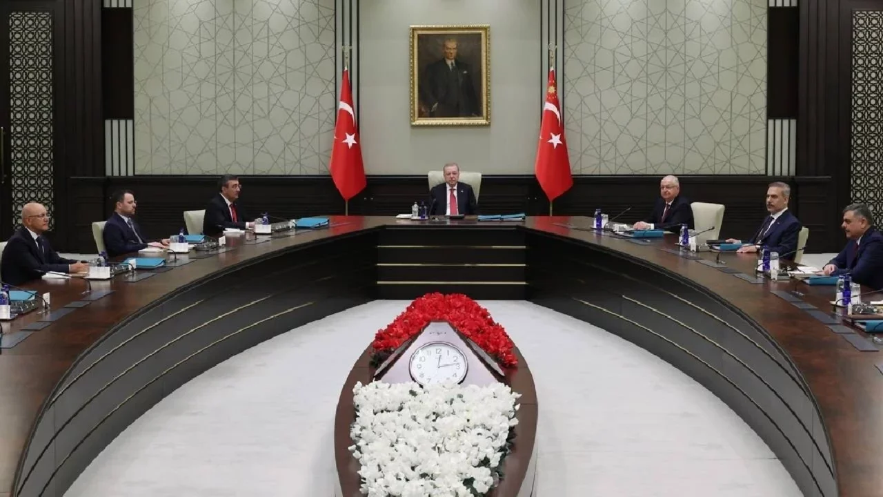 Beştepe'de kritik YAŞ toplantısı başladı!