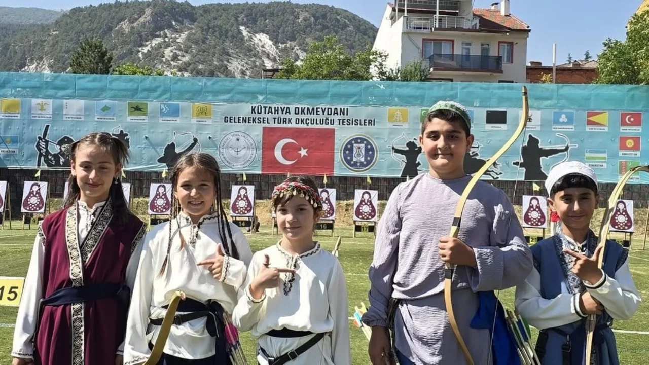 Bursalı genç okçular Türkiye şampiyonu oldu!
